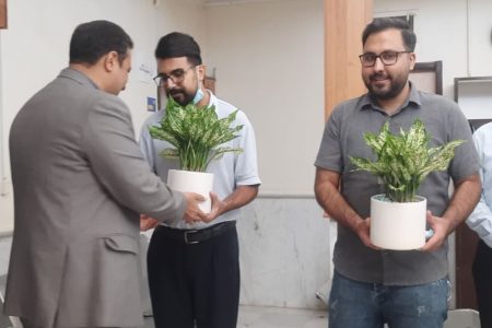 مسئولان بخش انابد روز پزشک را به سفیدپوشان سلامت تبریک گفتند
